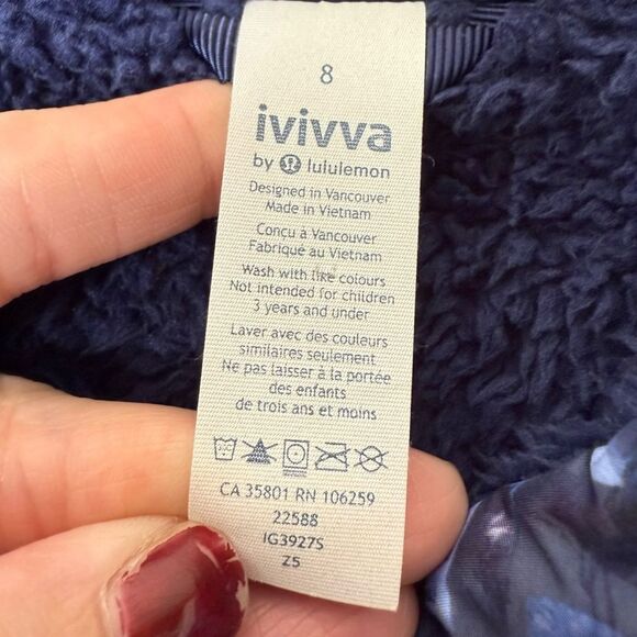 |EUC| IVIVVA by LULULEMON Full Zip Fleece Lined Vest - Picture 5 of 6